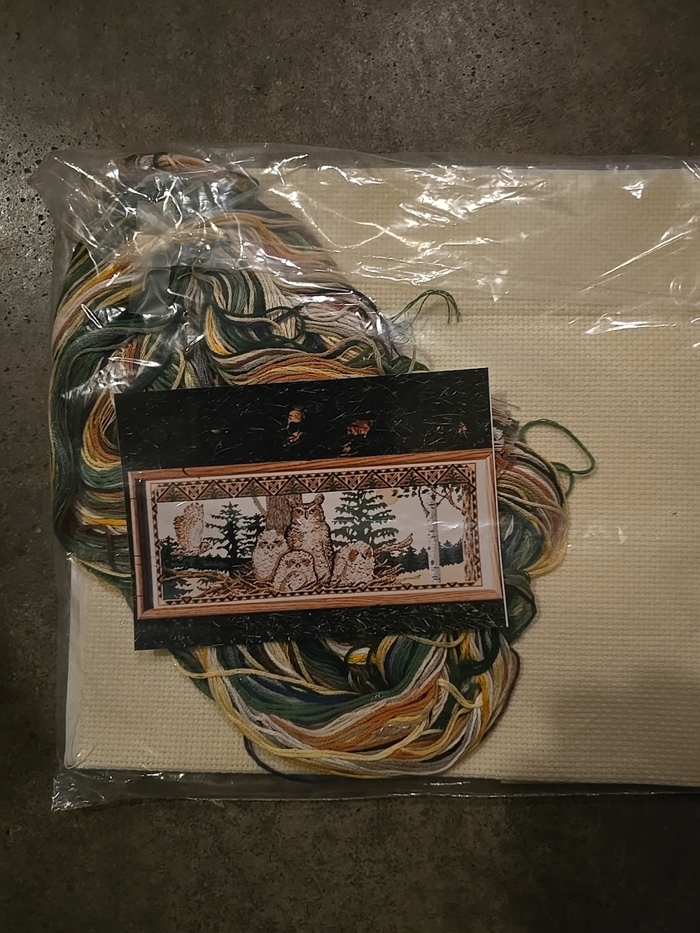 DESIGN WORKS  COUNTED CROSS STITCH KIT OWLs  #9432